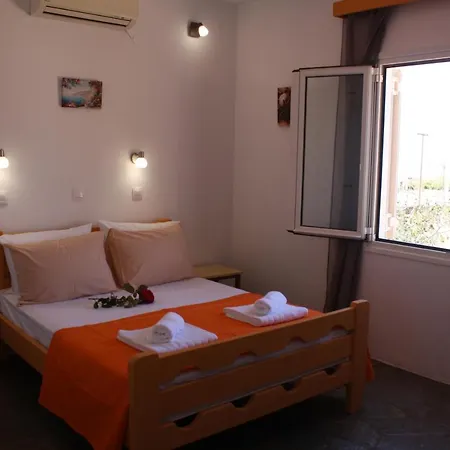 Athina House 1 *