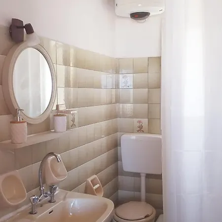 Athina House 1 Gavrio